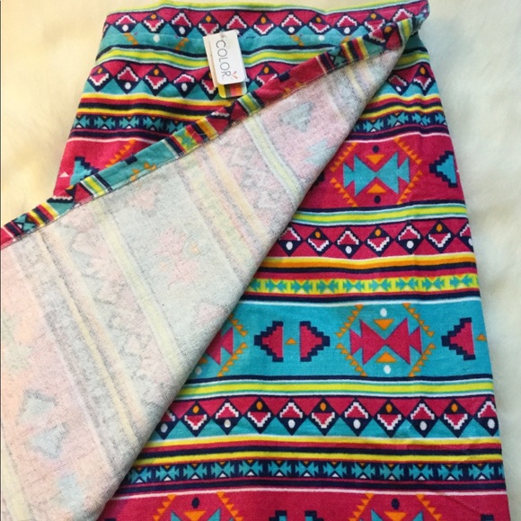 🎉FINAL🎉BEAUTIFUL Aztec Print Spa Wrap NWT - Picture 7 of 8